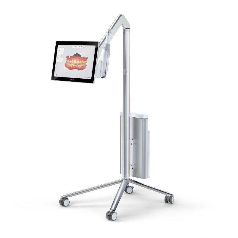 3Shape TRIOS 5 MOVE+ cart with screen.